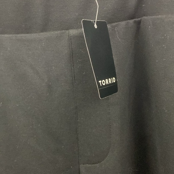 Torrid Plus Size Pants Size 4X, 4R, 4 26 Black NWT Women’s - Picture 6 of 12